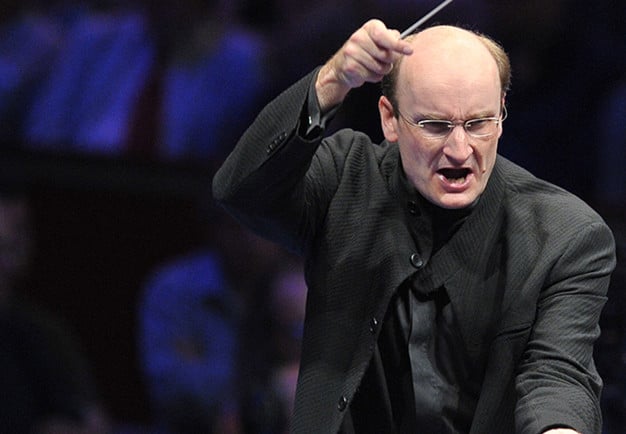 Man conducting. Photo.