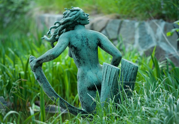 Statue. Photo.